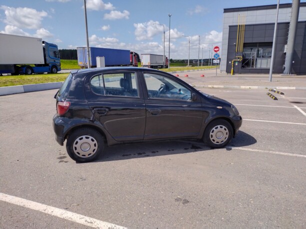 Toyota Yaris I (P1), 2001 г.