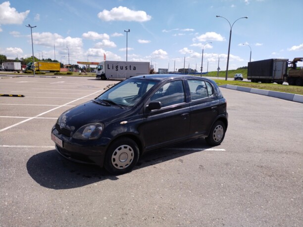 Toyota Yaris I (P1), 2001 г.
