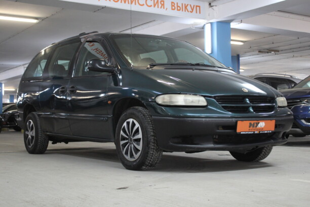 Chrysler Voyager III, 7 мест, 1999 г.