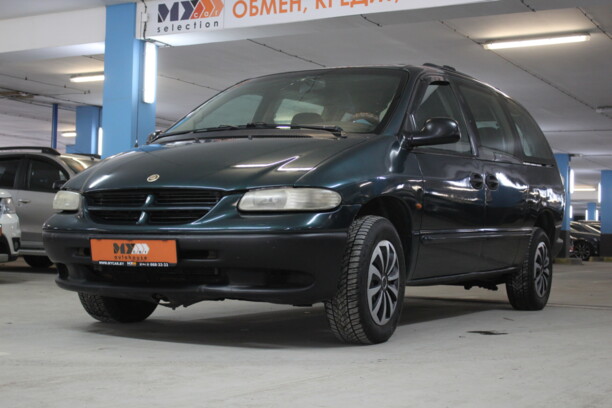 Chrysler Voyager III, 7 мест, 1999 г.