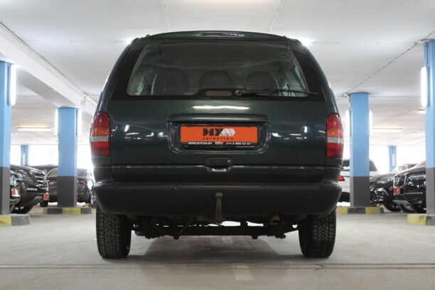 Chrysler Voyager III, 7 мест, 1999 г.