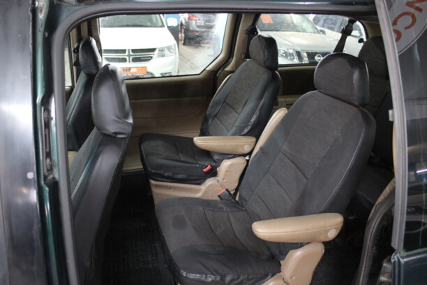 Chrysler Voyager III, 7 мест, 1999 г.