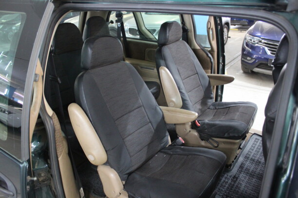 Chrysler Voyager III, 7 мест, 1999 г.