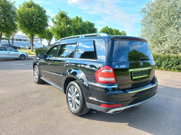 Mercedes-Benz GL-Класс X164 (Рестайлинг), 7 мест, 2010 г.
