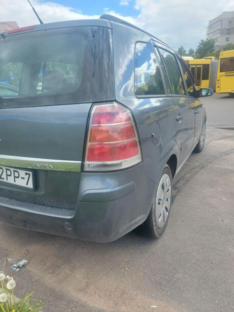 Opel Zafira B, 7 мест, 2006 г.