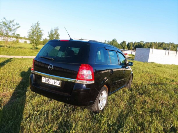 Opel Zafira B · Рестайлинг, 7 мест, 2010 г.