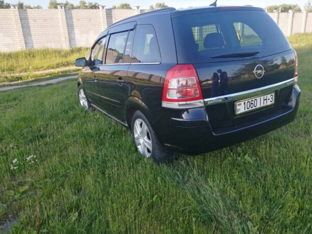 Opel Zafira B · Рестайлинг, 7 мест, 2010 г.