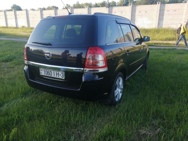Opel Zafira B · Рестайлинг, 7 мест, 2010 г.