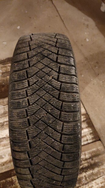 Легковые шины Pirelli ICE ZERO 235/65 R18 4 шт.