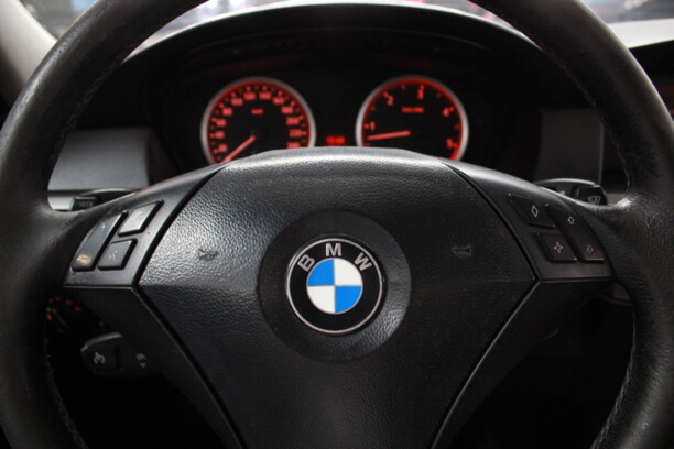 BMW 5 серия E60, E61, 2005 г.