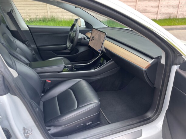 Tesla Model 3, 2020 г.