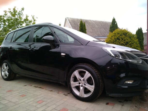 Opel Zafira C · Рестайлинг, 2017 г.