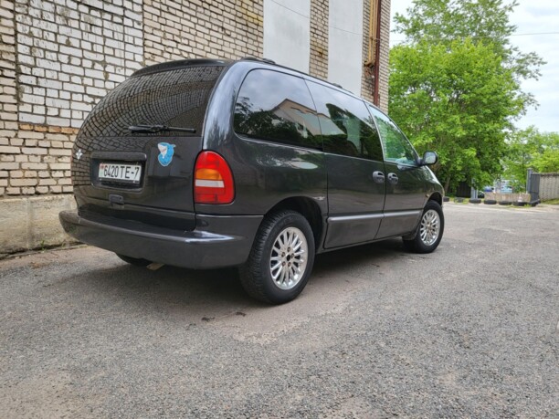 Chrysler Voyager III, 7 мест, 1999 г.