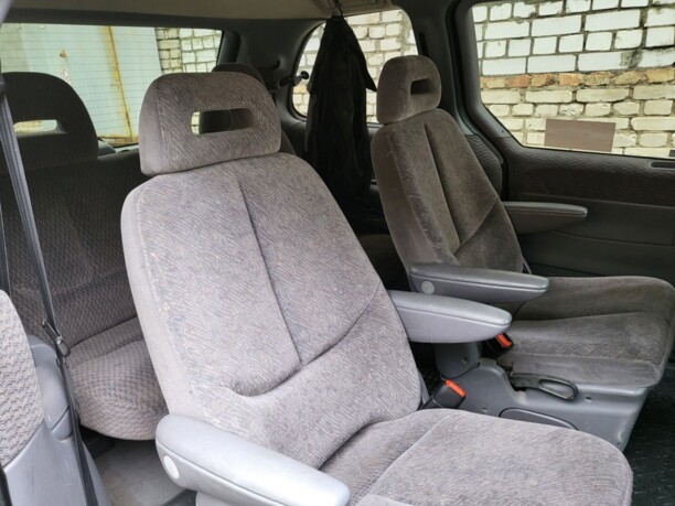 Chrysler Voyager III, 7 мест, 1999 г.