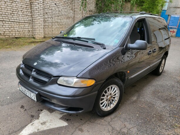Chrysler Voyager III, 7 мест, 1999 г.