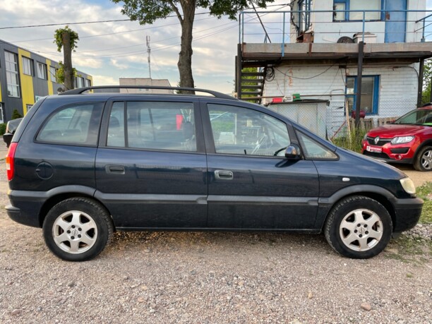 Opel Zafira A, 7 мест, 2002 г.