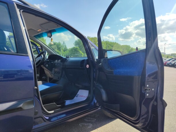 Opel Zafira A, 7 мест, 1999 г.