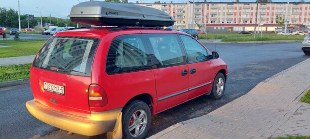 Chrysler Voyager III, 7 мест, 2000 г.