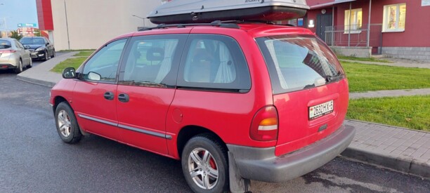 Chrysler Voyager III, 7 мест, 2000 г.