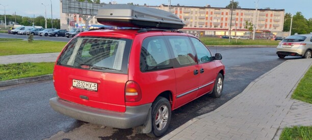 Chrysler Voyager III, 7 мест, 2000 г.