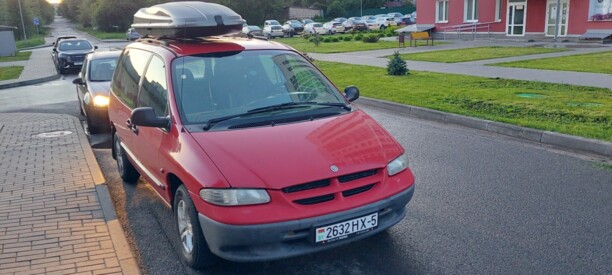 Chrysler Voyager III, 7 мест, 2000 г.