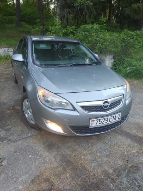 Opel Astra J, 2010 г.