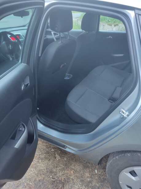 Opel Astra J, 2010 г.