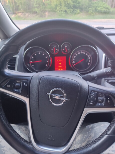 Opel Astra J, 2010 г.