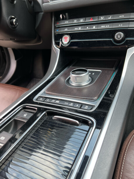 Jaguar XF X260, 2016 г.