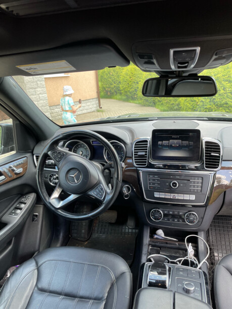 Mercedes-Benz GLS X166, 7 мест, 2017 г.