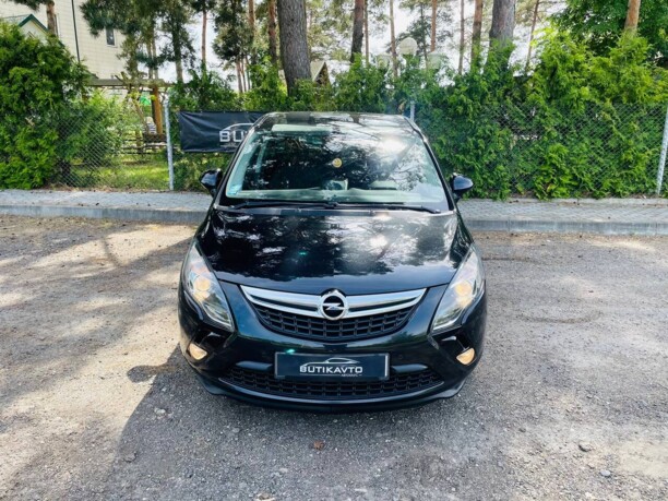 Opel Zafira C, 7 мест, 2015 г.