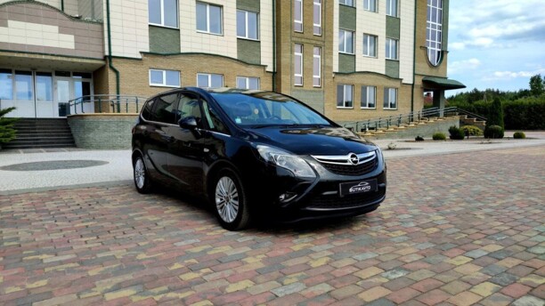 Opel Zafira C, 7 мест, 2015 г.