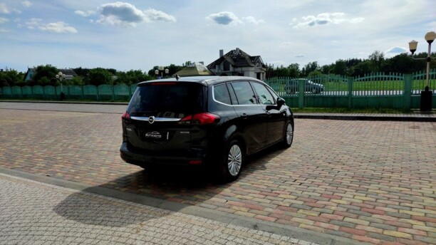 Opel Zafira C, 7 мест, 2015 г.