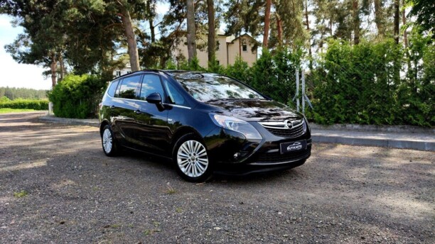 Opel Zafira C, 7 мест, 2015 г.