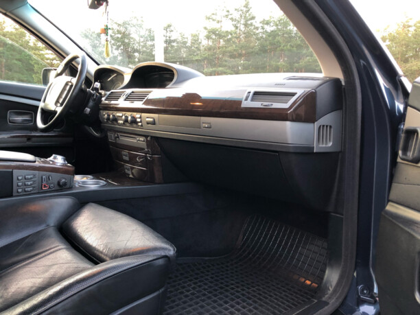 BMW 7 серия E65, 2002 г.