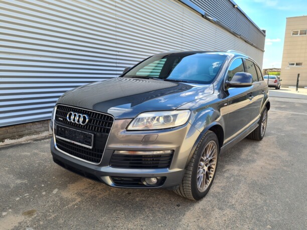 Audi Q7 4L, 7 мест, 2008 г.