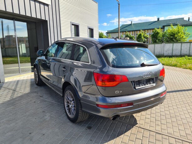 Audi Q7 4L, 7 мест, 2008 г.