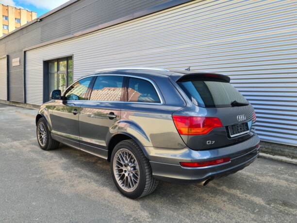 Audi Q7 4L, 7 мест, 2008 г.