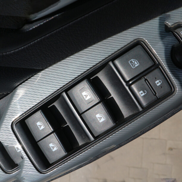 Toyota Sienna III (XL30) · Рестайлинг, 7 мест, 2017 г.