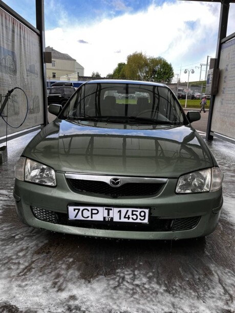 Mazda 323F, 1999 г.
