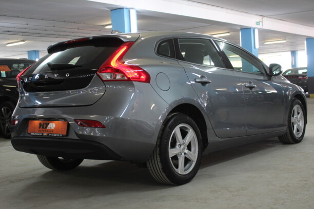 Volvo V40 II · Рестайлинг, 2017 г.