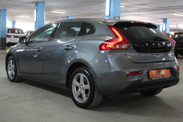 Volvo V40 II · Рестайлинг, 2017 г.