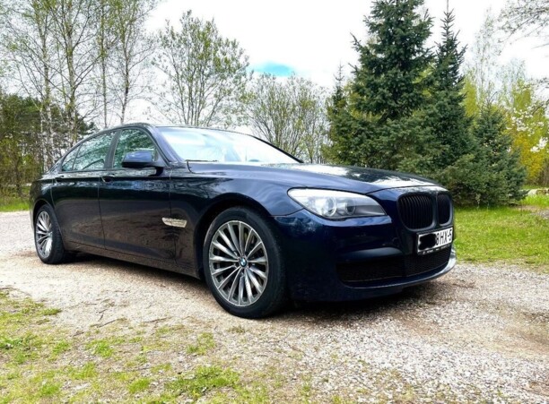 BMW 7 серия F02 (Long), 2010 г.