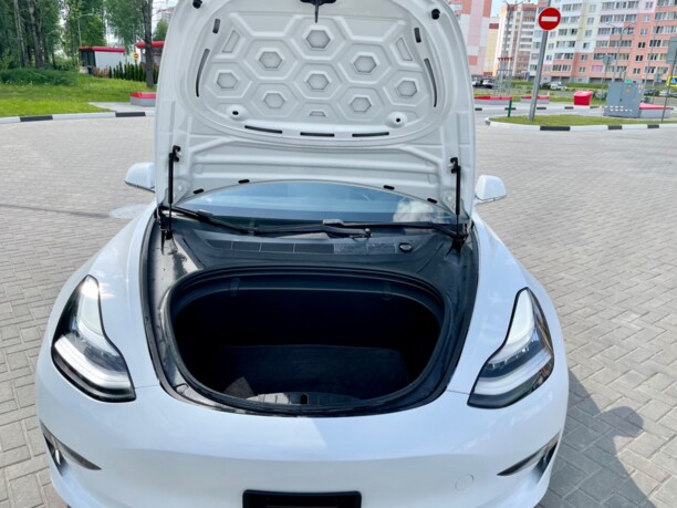 Tesla Model 3, 2020 г.