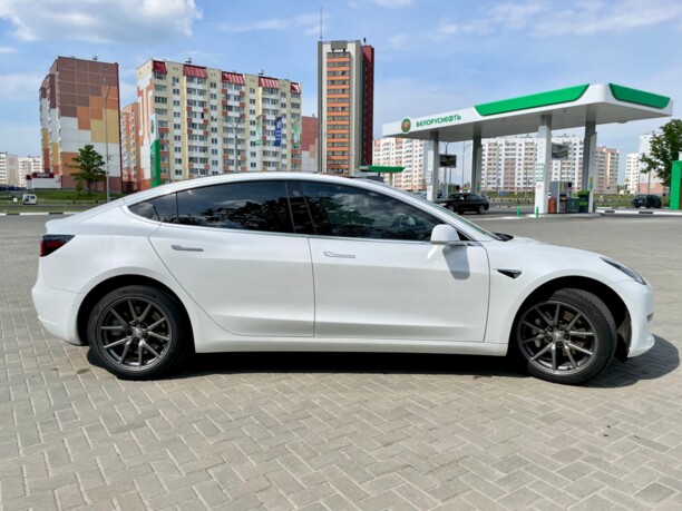 Tesla Model 3, 2020 г.