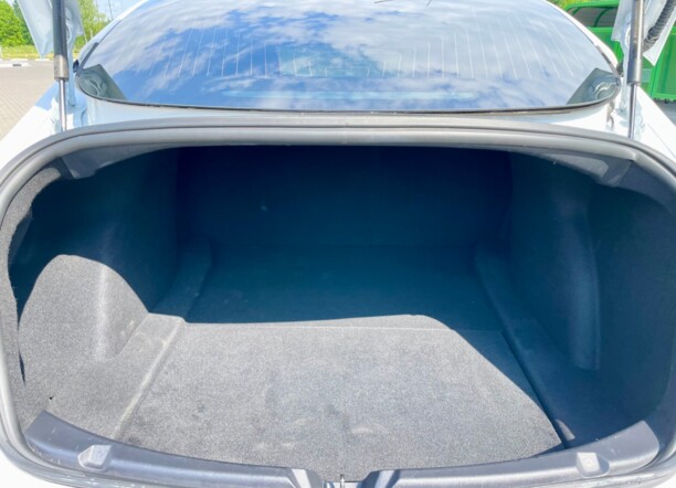 Tesla Model 3, 2020 г.