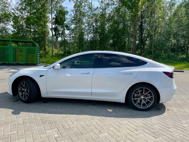 Tesla Model 3, 2020 г.