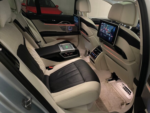 BMW 7 серия G11, 2017 г.