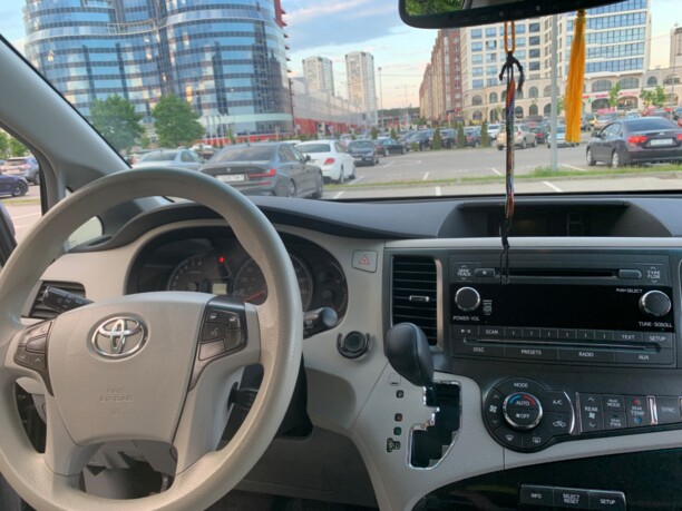 Toyota Sienna III (XL30) · Рестайлинг, 7 мест, 2014 г.