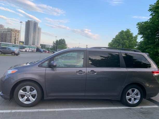 Toyota Sienna III (XL30) · Рестайлинг, 7 мест, 2014 г.
